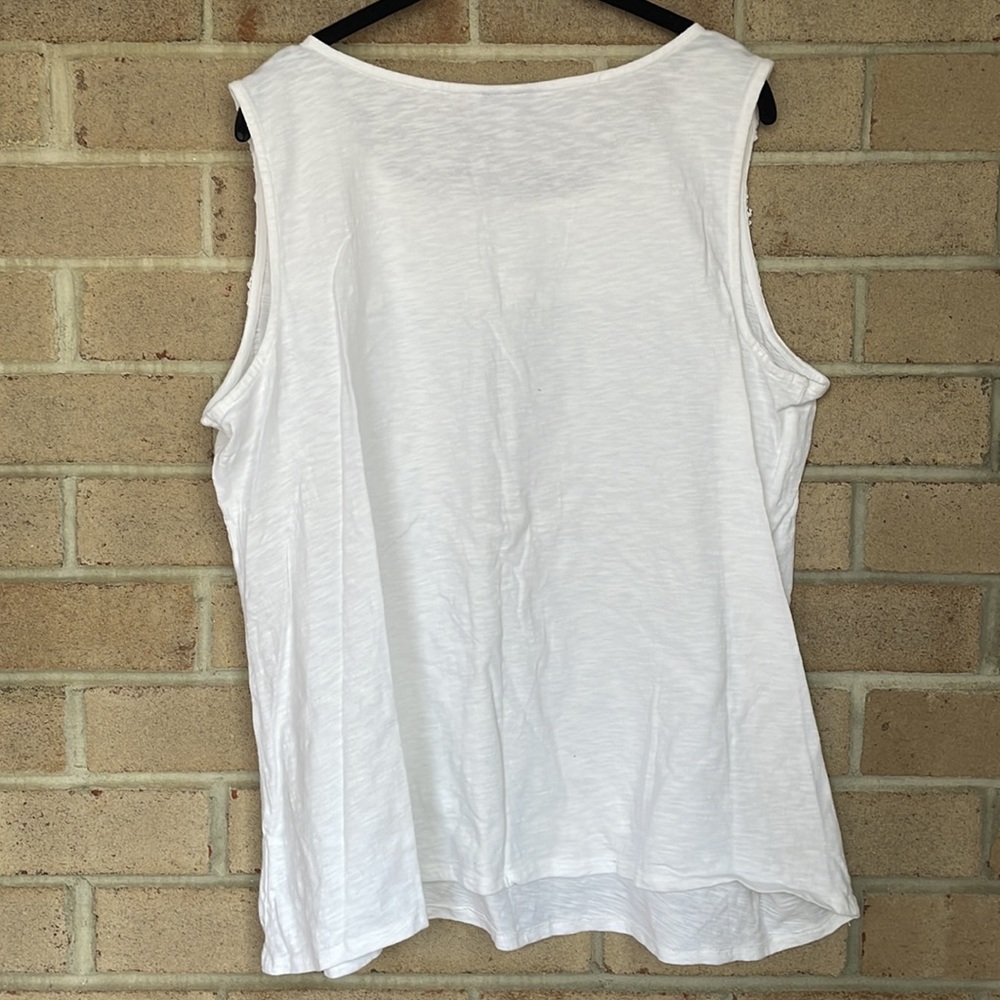 White Lace Trim Sleeveless Blouse - Picture 5 of 6